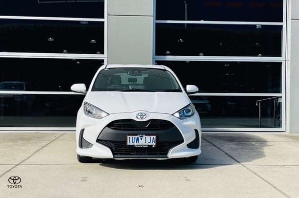 2021 Toyota Yaris Ascent Sport in White