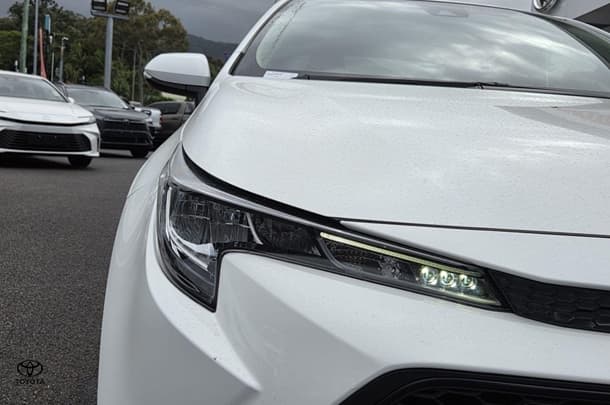 2020 Toyota Corolla Ascent Sport in White