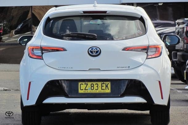 2020 Toyota Corolla Ascent Sport Hybrid in White