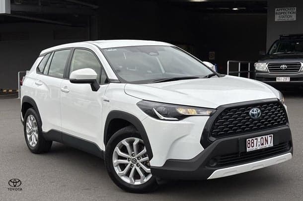 2023 Toyota Corolla Cross GX in White