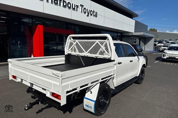 2019 Toyota Hilux SR in White