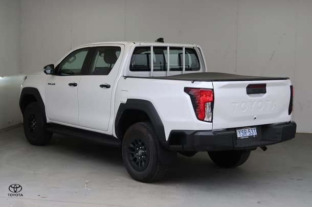 2025 Toyota Hilux SR 48V in White