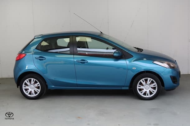 2011 Mazda 2 Neo in Blue