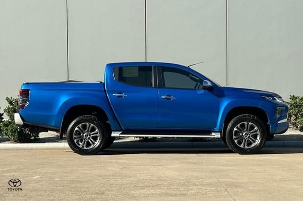 2021 Mitsubishi Triton GLS in Blue