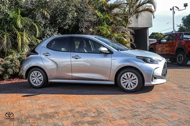 2024 Toyota Yaris Ascent Sport in Silver