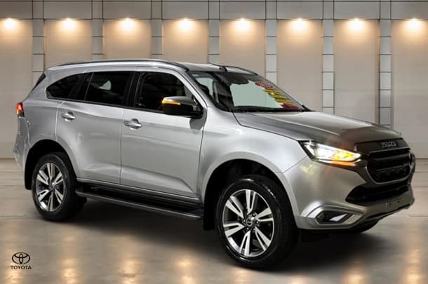 2023 Isuzu MU-X LS-T in Silver