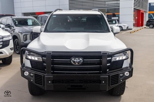2023 Toyota Landcruiser GXL in White