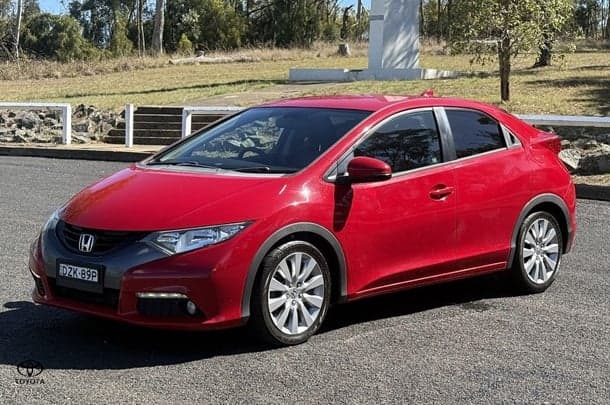 2013 Honda Civic VTi-L in Red