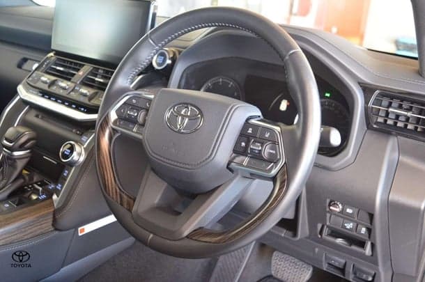 2024 Toyota Landcruiser VX in Silver