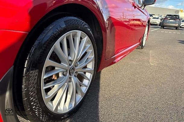 2019 Toyota Camry SL in Red