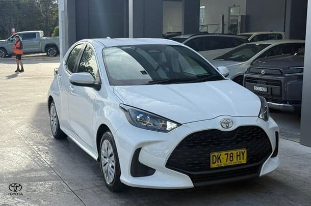 2024 Toyota Yaris Ascent Sport in White