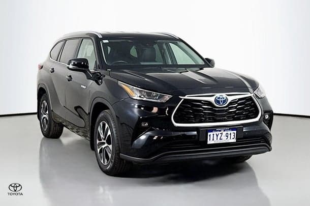 2024 Toyota Kluger GXL in Black