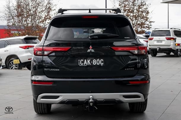 2022 Mitsubishi Outlander Aspire in Black