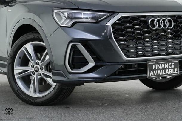 2024 Audi Q3 35 TFSI S line in Grey