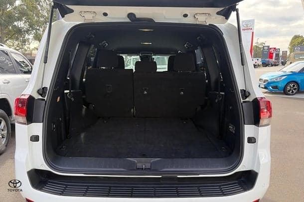 2024 Toyota Landcruiser GXL in White
