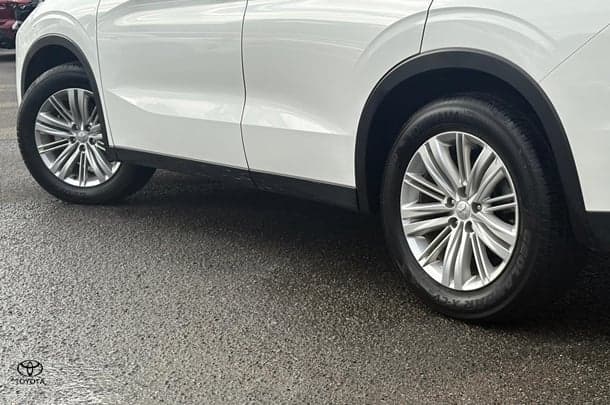 2024 Mitsubishi Outlander ES in White