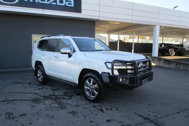 2021 Toyota Landcruiser Sahara in White