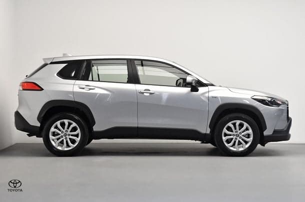 2025 Toyota Corolla Cross GX in Silver