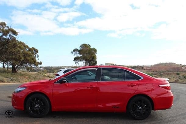 2016 Toyota Camry RZ in Red