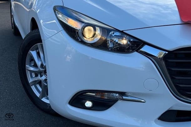 2016 Mazda 3 Touring in White