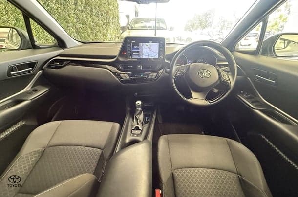 2021 Toyota C-HR GXL-2WD in Silver