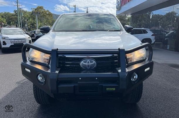 2019 Toyota Hilux SR in White