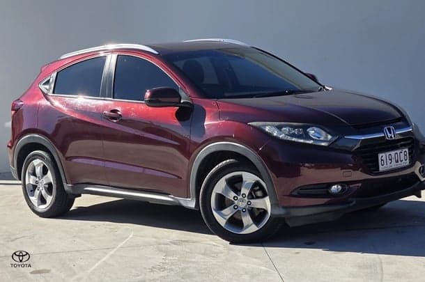 2016 Honda HR-V VTi-S in Red