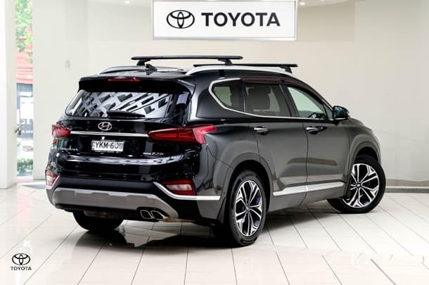 2020 Hyundai Santa Fe Highlander in Black