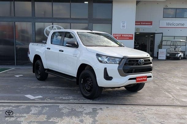 2020 Toyota Hilux SR in White