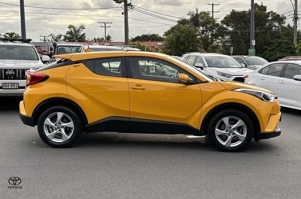 2019 Toyota C-HR Base in Yellow