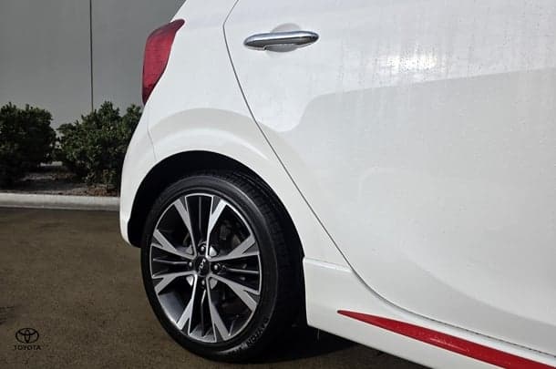 2023 Kia Picanto GT-Line in White
