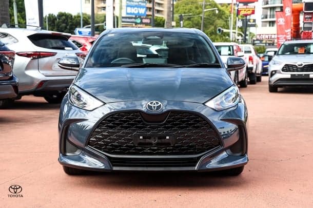 2024 Toyota Yaris Ascent Sport in Grey