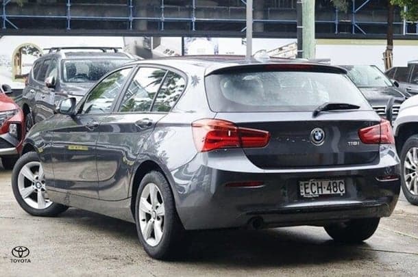 2017 BMW 1 Series 118i Sport Line in Grey