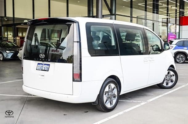 2022 Hyundai STARIA Highlander in White