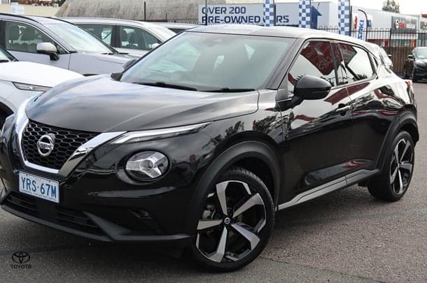 2021 Nissan JUKE ST-L in Green
