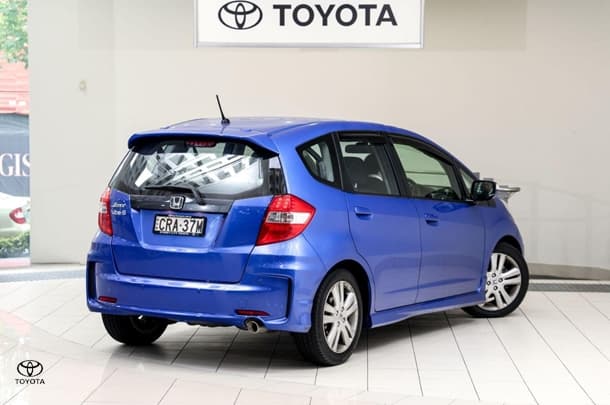 2014 Honda Jazz Vibe-S in Blue