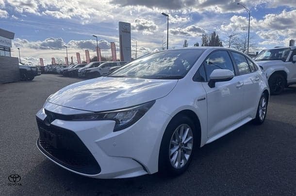 2022 Toyota Corolla Ascent Sport in White
