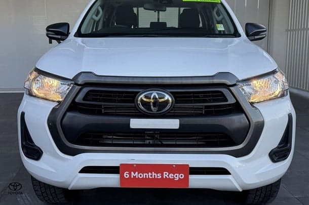 2020 Toyota Hilux SR in White