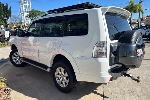 2013 Mitsubishi Pajero GLX-R in White