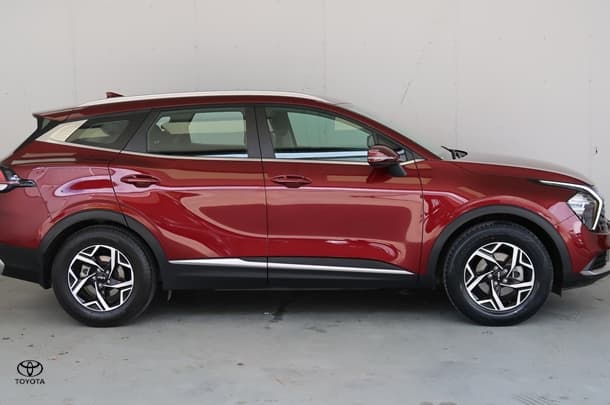 2022 Kia Sportage S in Red