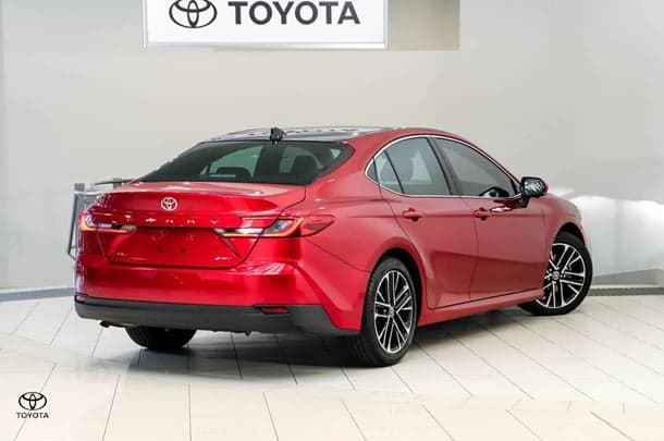 2025 Toyota Camry SL in Red