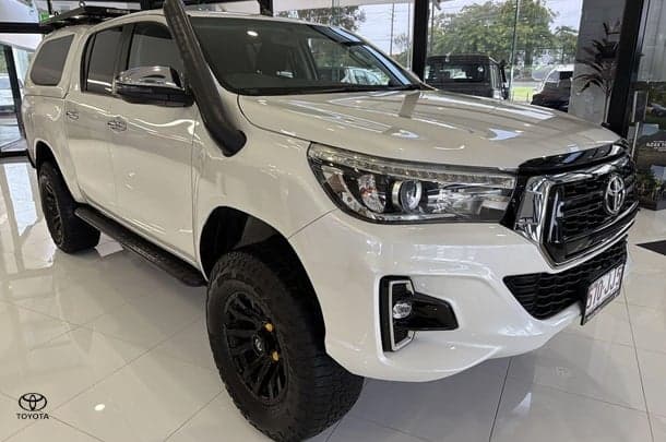 2019 Toyota Hilux SR5 in White