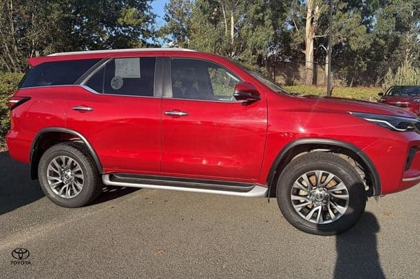 2022 Toyota Fortuner Crusade in Red