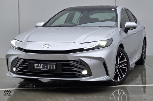 2025 Toyota Camry SL in Silver