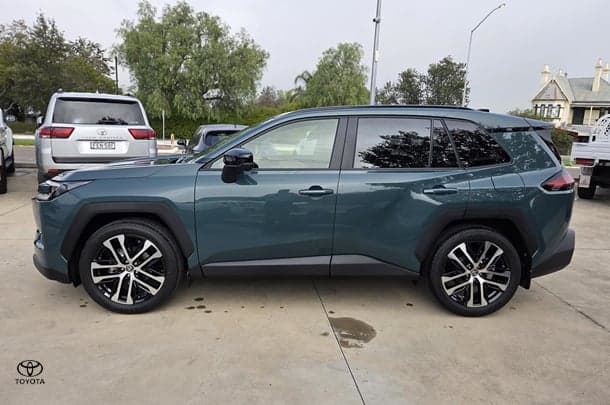 2026 Toyota RAV4 Cruiser in Green