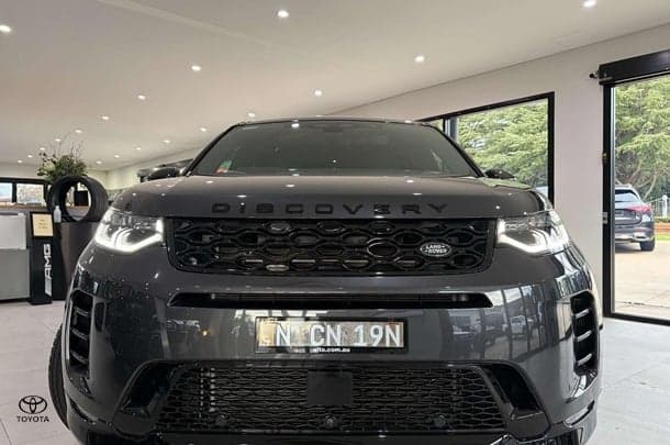 2024 Land Rover Discovery Sport P250 Dynamic HSE in Grey