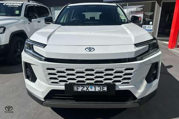 2026 Toyota RAV4 GXL in White