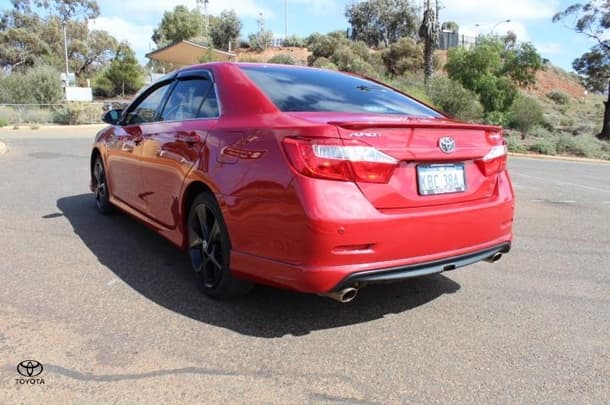 2015 Toyota Aurion Sportivo in Red