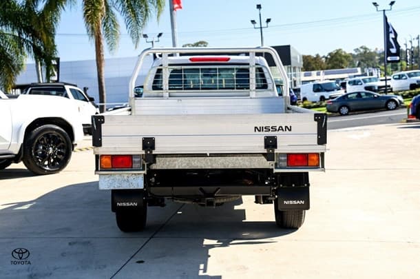 2017 Nissan Navara RX in Other