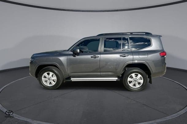 2022 Toyota Landcruiser GXL in Silver